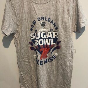 STATE New Orleans Sugar Bowl Ole Miss Graphic Tee - Gray/Blue/Red